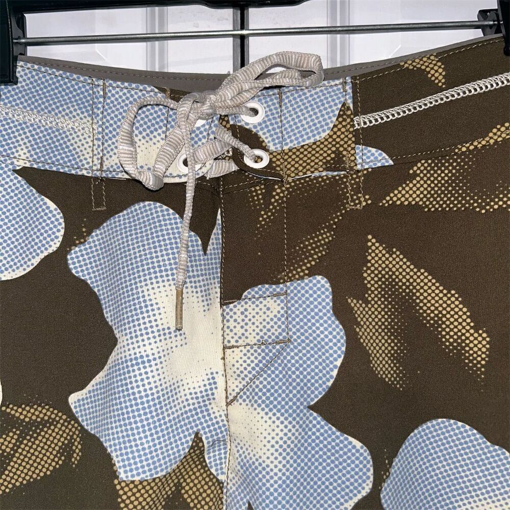 Tommy Bahama Men's Board Shorts Swim Trunks Size 32 Brown Blue Floral - Picture 2 of 7